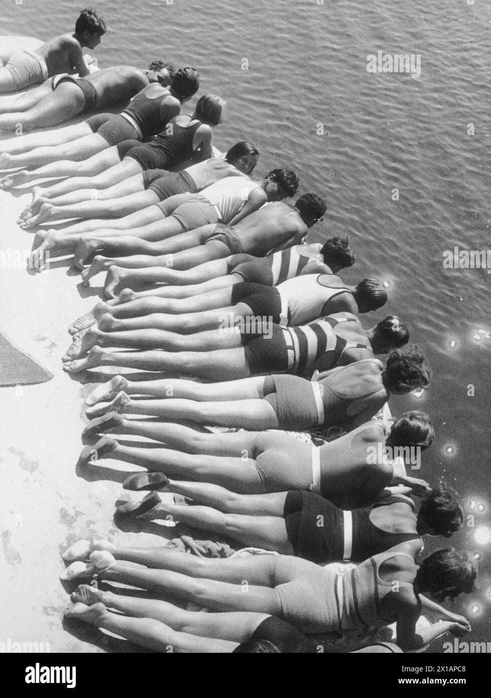 Sun Worshipper, 1930 - 19300101 PD8213 - Rechteinfo: Rights Managed (RM) Foto Stock