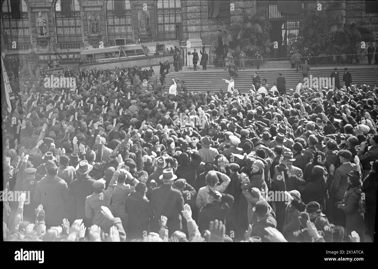 L'Anschluss (annessione austriaca) 1938, sulla Heldenplatz (piazza) viennese, 15.3.1938 - 19380315 PD0080 - Rechteinfo: Diritti gestiti (RM) Foto Stock
