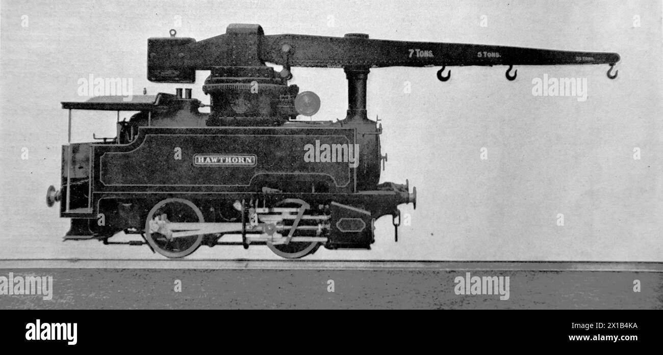 Una locomotiva e gru combinate, costruita da R. & W. Hawthorn, Leslie and Co. Ltd Da una pubblicazione originale datata 15 maggio 1924, questo aiuta a dare un'idea del trasporto pubblico, e in particolare delle ferrovie, degli anni '1920 Foto Stock