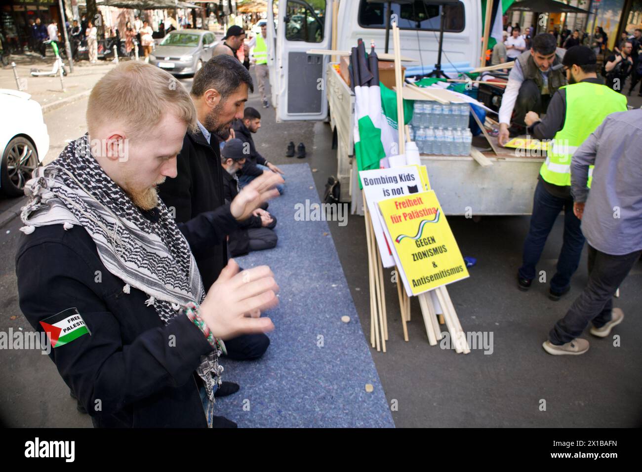 Francoforte, Germania, 6 aprile 2024. Dimostrazione di “fermare la guerra” a sostegno di Gaza. Foto Stock