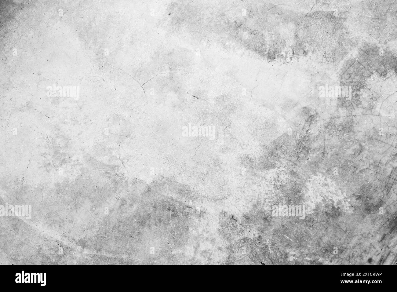 Parete bianca in calcestruzzo con crepe e graffi, struttura fotografica di sfondo, vista frontale Foto Stock