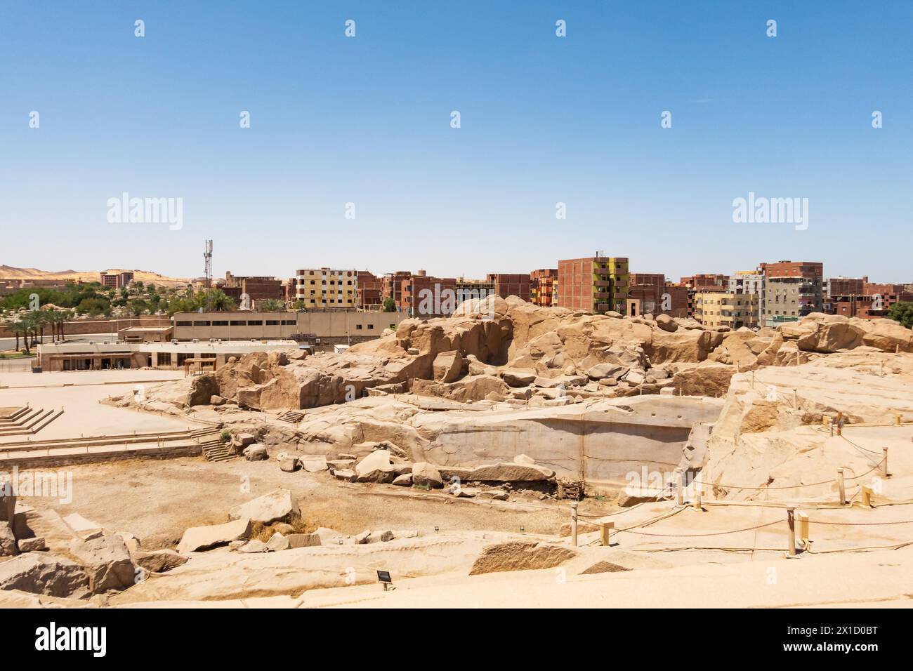 Cava di pietra, sito dell'obelisco incompiuto, città di Assuan, Egitto Foto Stock