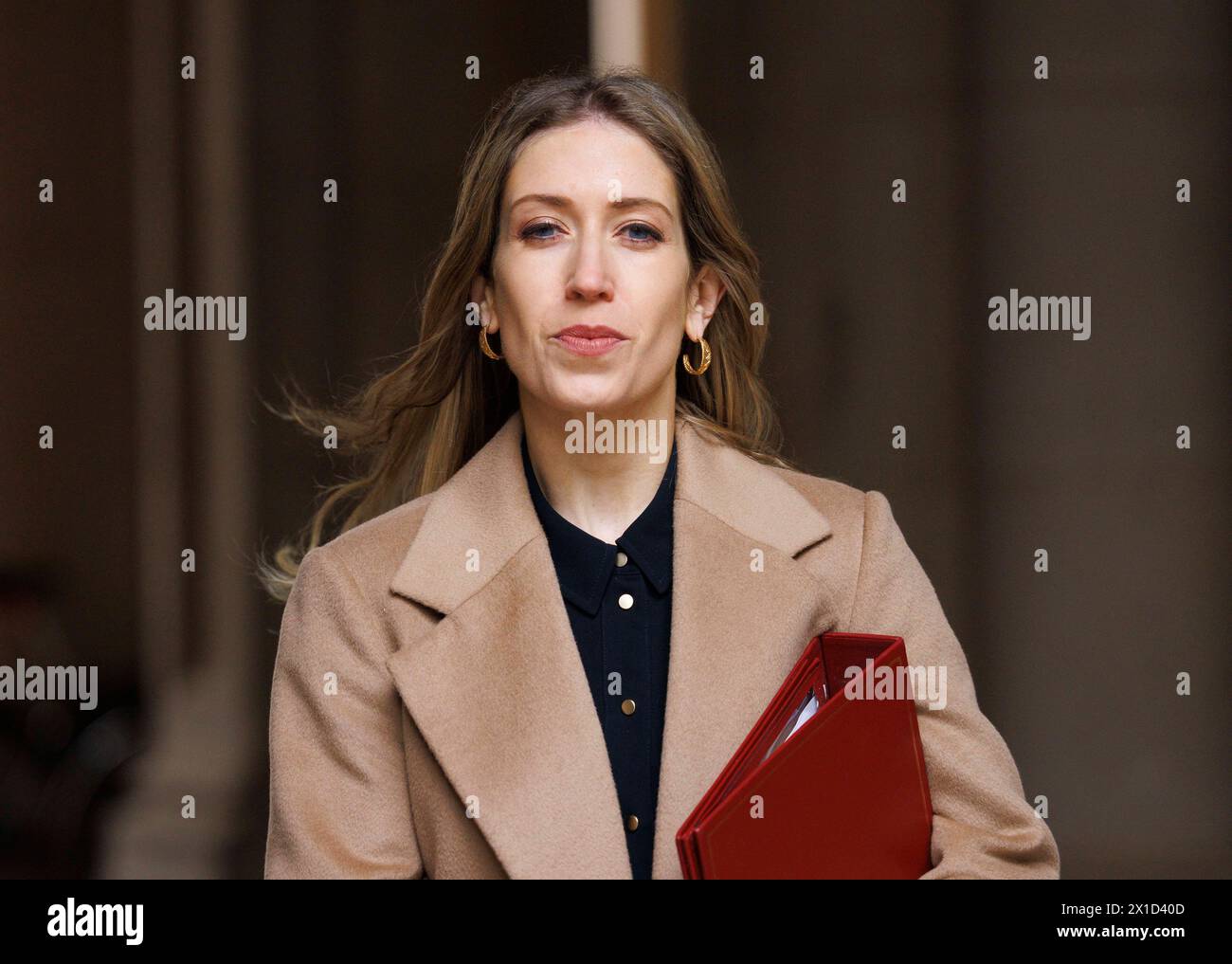 Londra, Regno Unito. 16 aprile 2024. Laura Trott, Segretario capo del Tesoro, a Downing Street per la riunione del Gabinetto. Crediti: Karl Black/Alamy Live News Foto Stock