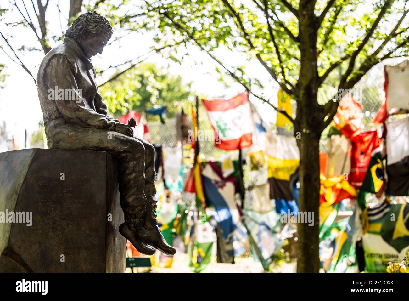 Imola, Italie. 16 aprile 2024. Ayrton Senna Memorial durante la 6 ore 2024 di Imola, 2° round del Campionato Mondiale Endurance 2024, dal 18 al 21 aprile 2024 sull'autodromo Internazionale Enzo e Dino Ferrari di Imola, Qatar - Photo Julien Delfosse/DPPI Credit: DPPI Media/Alamy Live News Foto Stock