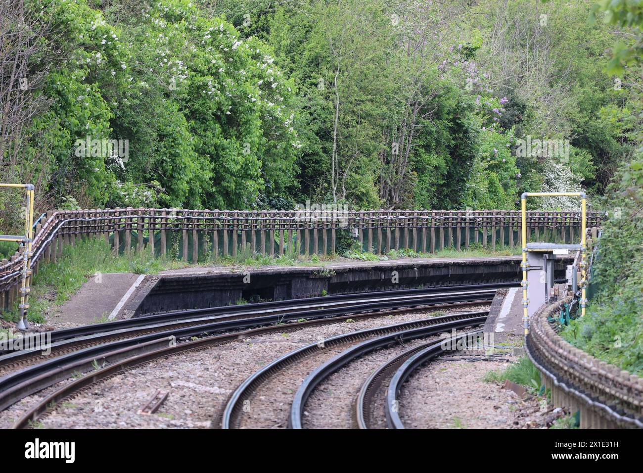 Le piattaforme della stazione di Osterley e Spring Grove sono in disuso Foto Stock