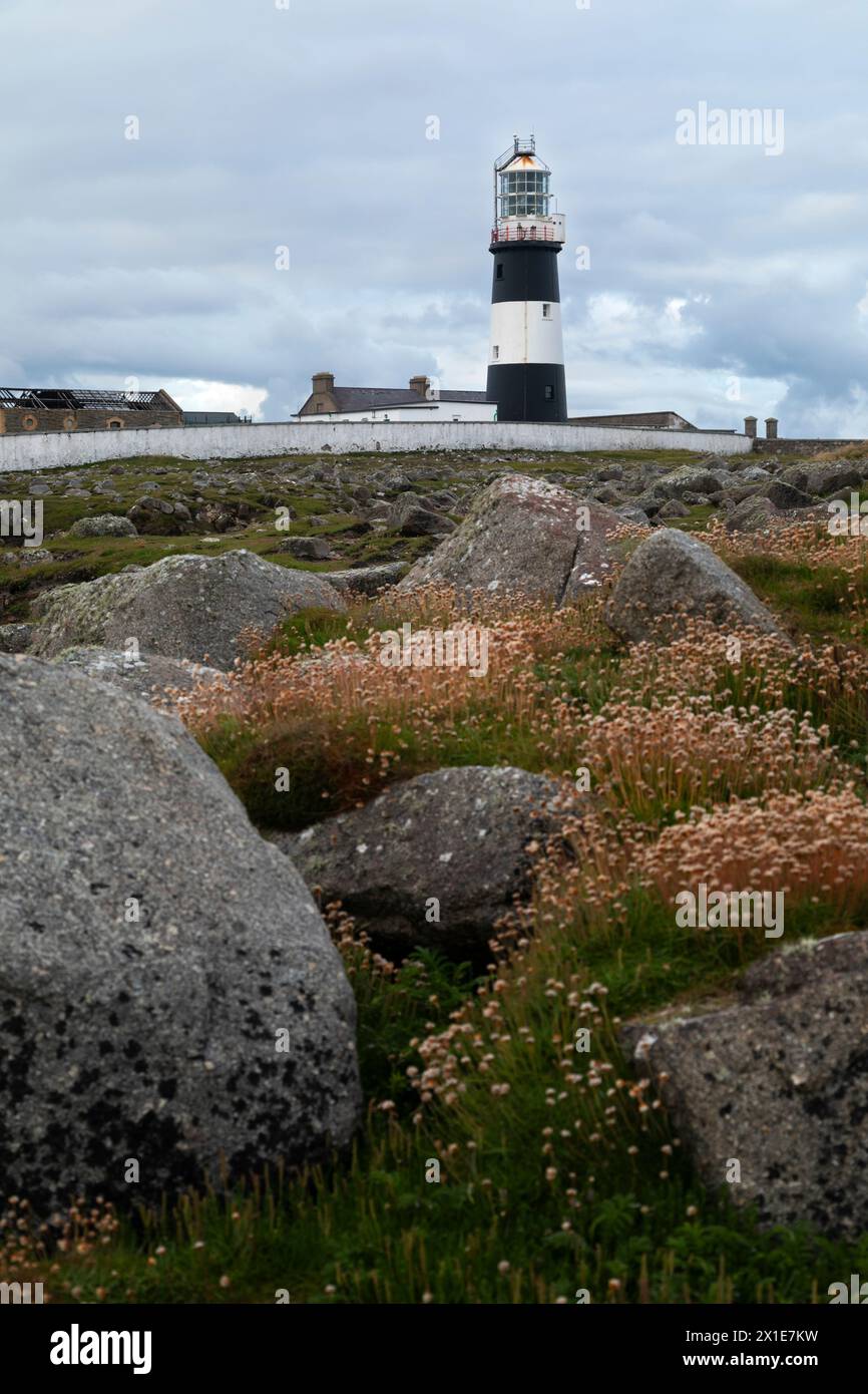 Faro dell'isola Tory sulla Wild Atlantic Way a Donegal, in Irlanda, in Europa Foto Stock