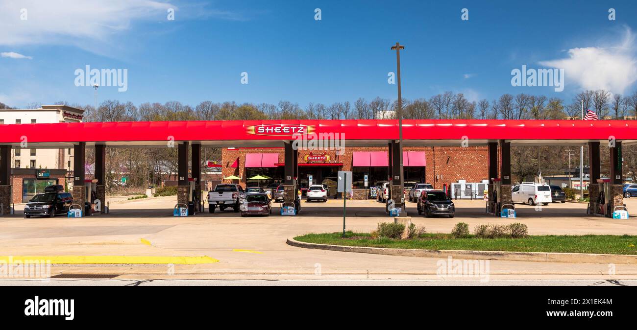 Il distributore di benzina Sheetz su Freeport Road a Harmar Township, Pennsylvania, Stati Uniti Foto Stock
