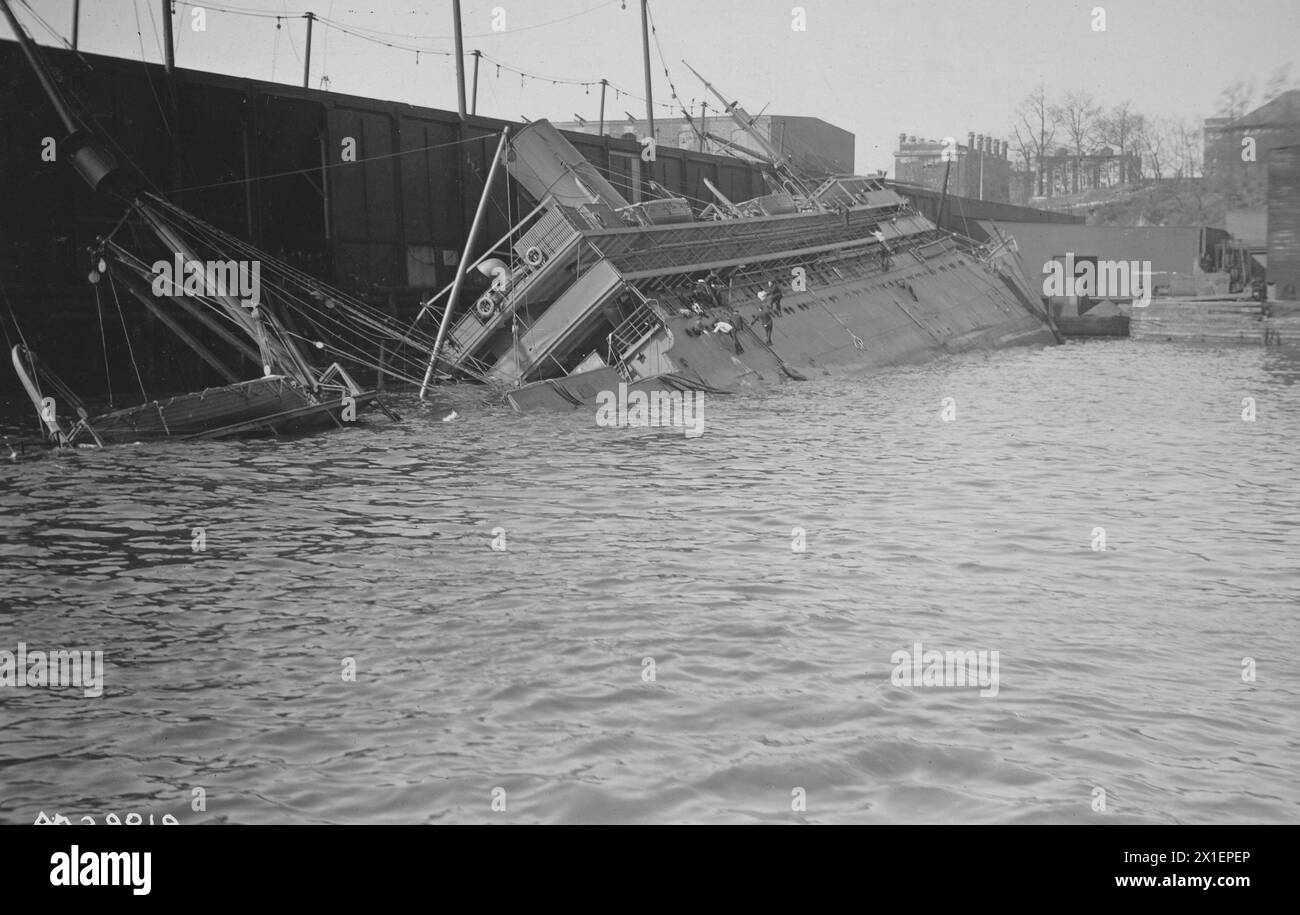 L'affondamento della S.S. Sixaola a Hoboken NJ CA. 1919 Foto Stock