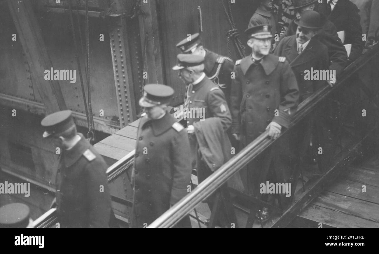 Il Segretario della Marina Josephus Daniels salpa da Hoboken NJ a Leviathan CA. 1919 Foto Stock