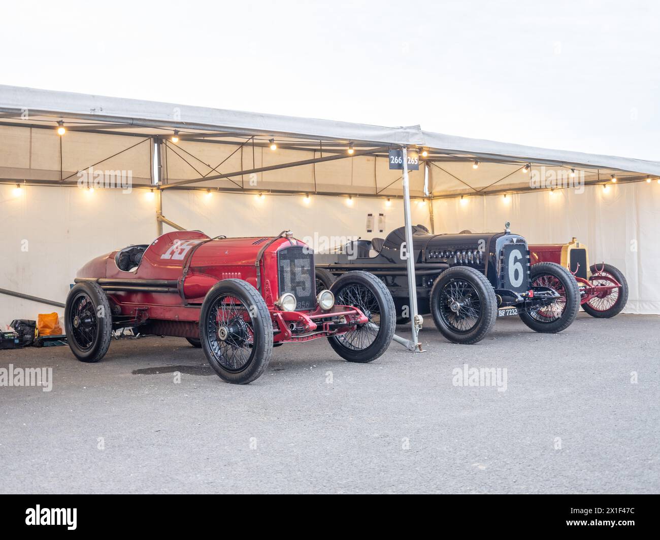 Aprile 2024 - 81a riunione dei membri a Goodwood Foto Stock