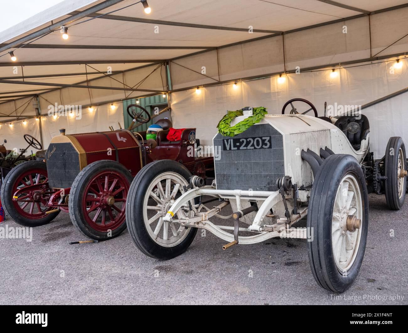 Aprile 2024 - 81a riunione dei membri a Goodwood Foto Stock