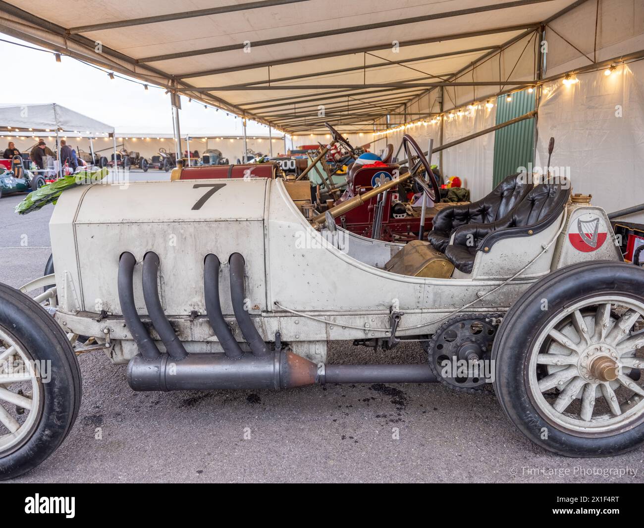 Aprile 2024 - 81a riunione dei membri a Goodwood Foto Stock