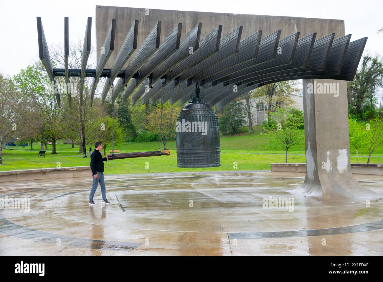 USA Oak Ridge, Tennessee, A.K. Bissel Park, International Friendship Bell e Peace Pavillion Foto Stock