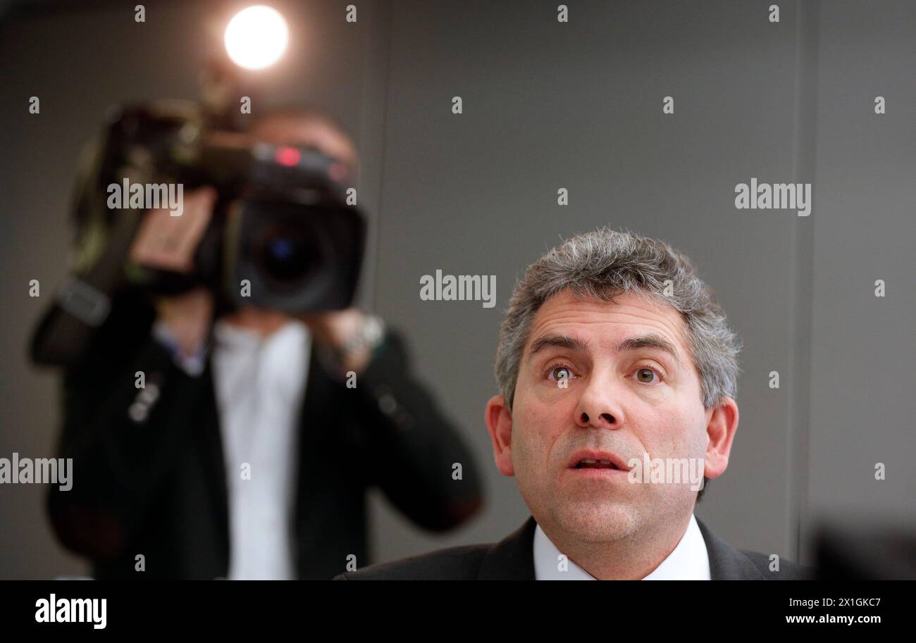 Vienna - Gottwald Kranebitter, CEO di Hypo Alpe-Adria-Bank International AG, durante la conferenza stampa sui "risultati 2012" del 12 marzo 2013. - 20130312 PD0834 - Rechteinfo: Diritti gestiti (RM) Foto Stock