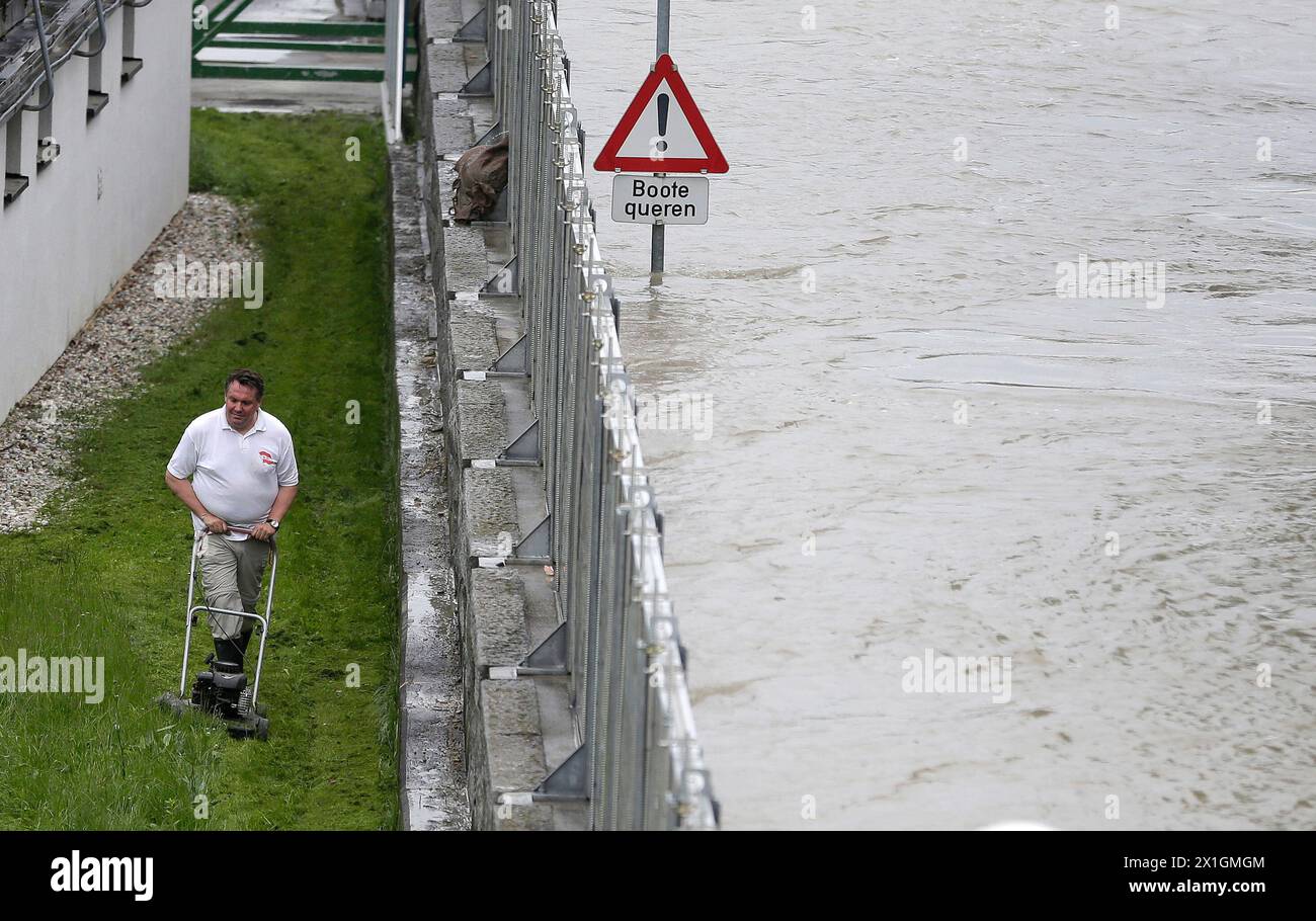 Aumento delle acque alluvionali nella bassa Austria il 2013/06/05. - 20130605 PD1624 - Rechteinfo: Diritti gestiti (RM) Foto Stock