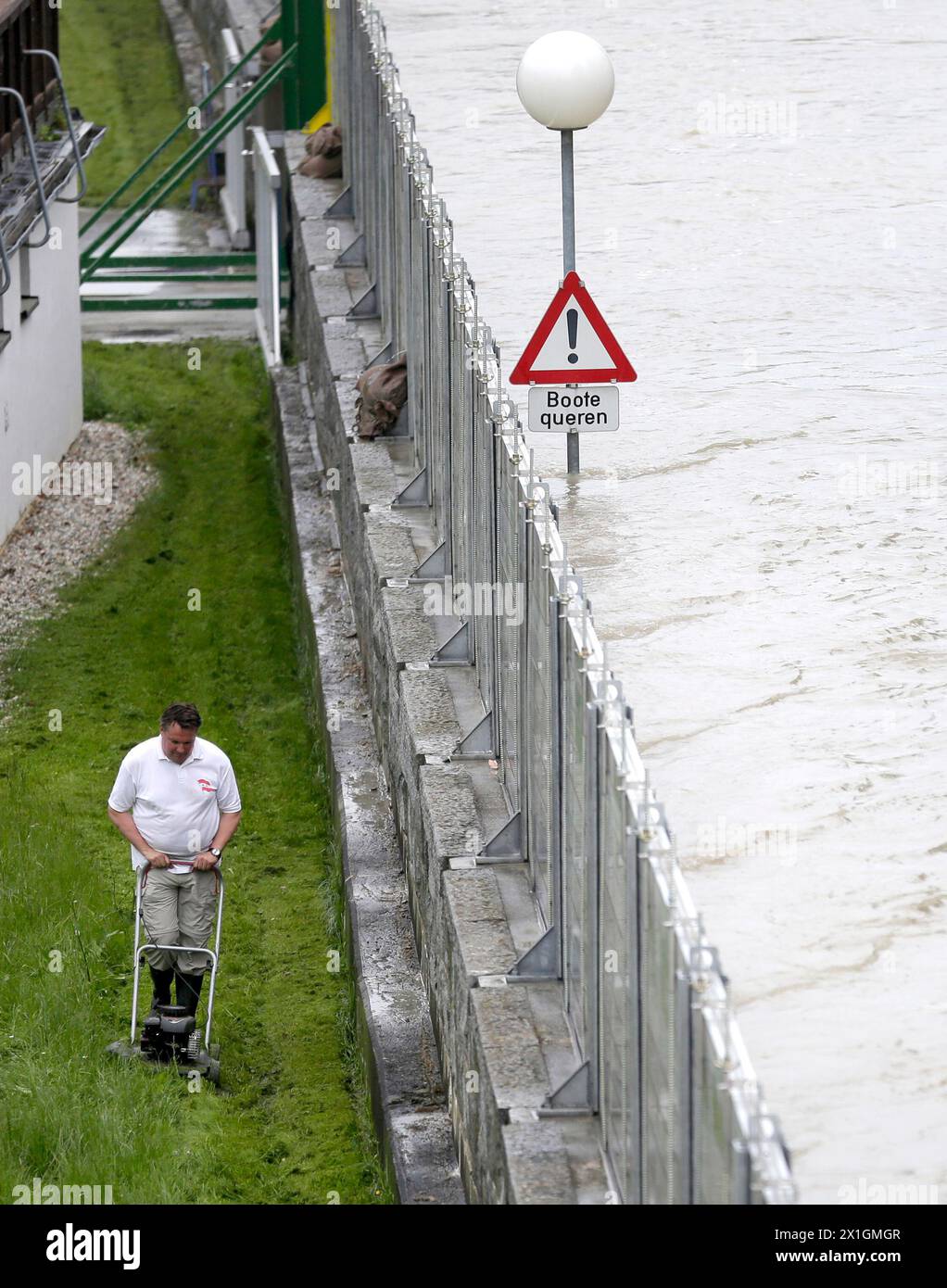 Aumento delle acque alluvionali nella bassa Austria il 2013/06/05. - 20130605 PD1631 - Rechteinfo: Diritti gestiti (RM) Foto Stock