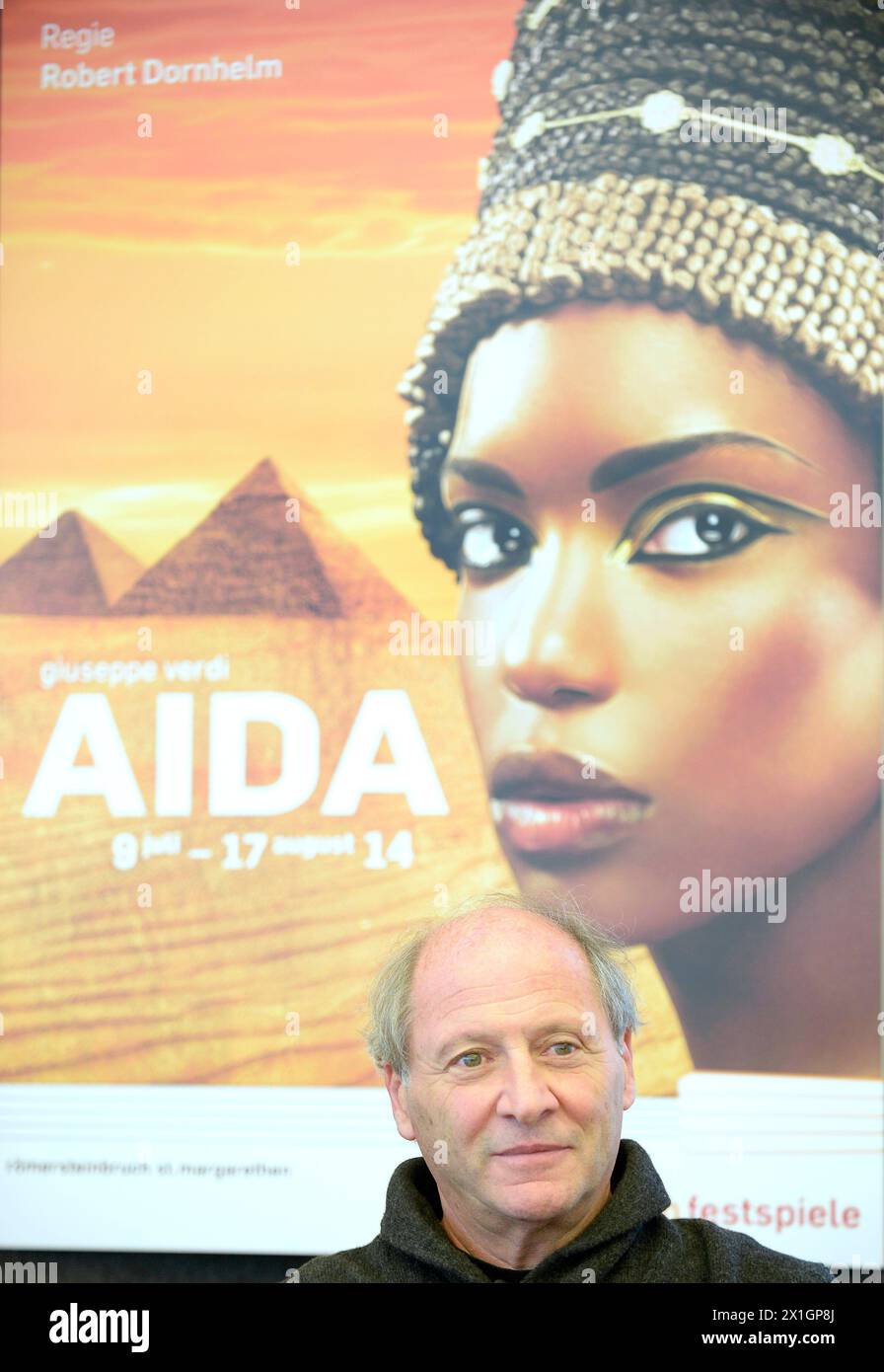 Il direttore Robert Dornhelm partecipa a una conferenza stampa dal titolo "AIDA 2014 al Roemersteinbruch" il 15 novembre 2013 a Vienna. - 20131115 PD0646 - Rechteinfo: Diritti gestiti (RM) Foto Stock