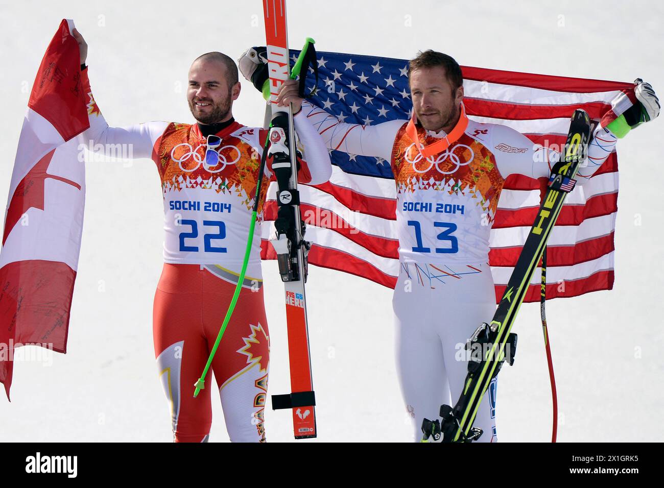 Medaglia di bronzo Jan Hudec (L) del Canada e Bode Miller degli Stati Uniti durante il MEN Super G ai Giochi Olimpici invernali di Sochi 2014 al Rosa Khutor Alpine Resort, Krasnaya Polyana, Russia, il 2014/02/16. - 20140216 PD0450 - Rechteinfo: Diritti gestiti (RM) Foto Stock