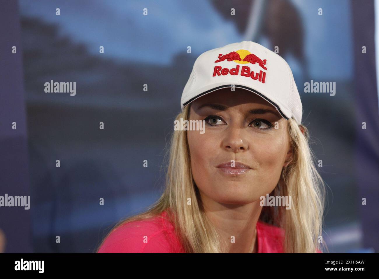 Lindsey Vonn, il pilota di sci AMERICANO, sorride durante una conferenza di presse sul prossimo Gran Premio di Formula 1 e Moto GP a Spielberg, Austria, il 14 giugno 2016. Vonn ha completato questi giorni i test in formula da corsa al Red Bull ring di Spielberg, Austria. IMMAGINE: Lindsey Vonn - 20160614 PD1497 - Rechteinfo: Rights Managed (RM) Foto Stock