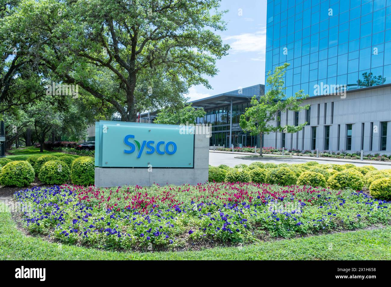 Houston, Texas, USA - 13 aprile 2024: Sede centrale di Sysco a Houston, Texas, USA. Foto Stock