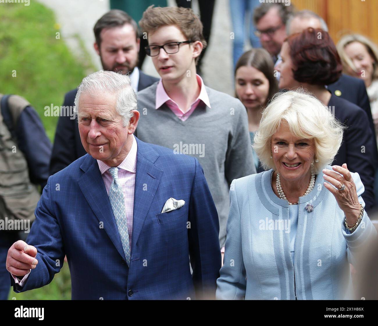 Carlo, Principe di Galles, e sua moglie Camilla (L), Duchessa di Cornovaglia, visitano la cantina Obermann il 6 aprile 2017, a Vienna. - 20170406_PD1750 - Rechteinfo: Diritti gestiti (RM) Foto Stock
