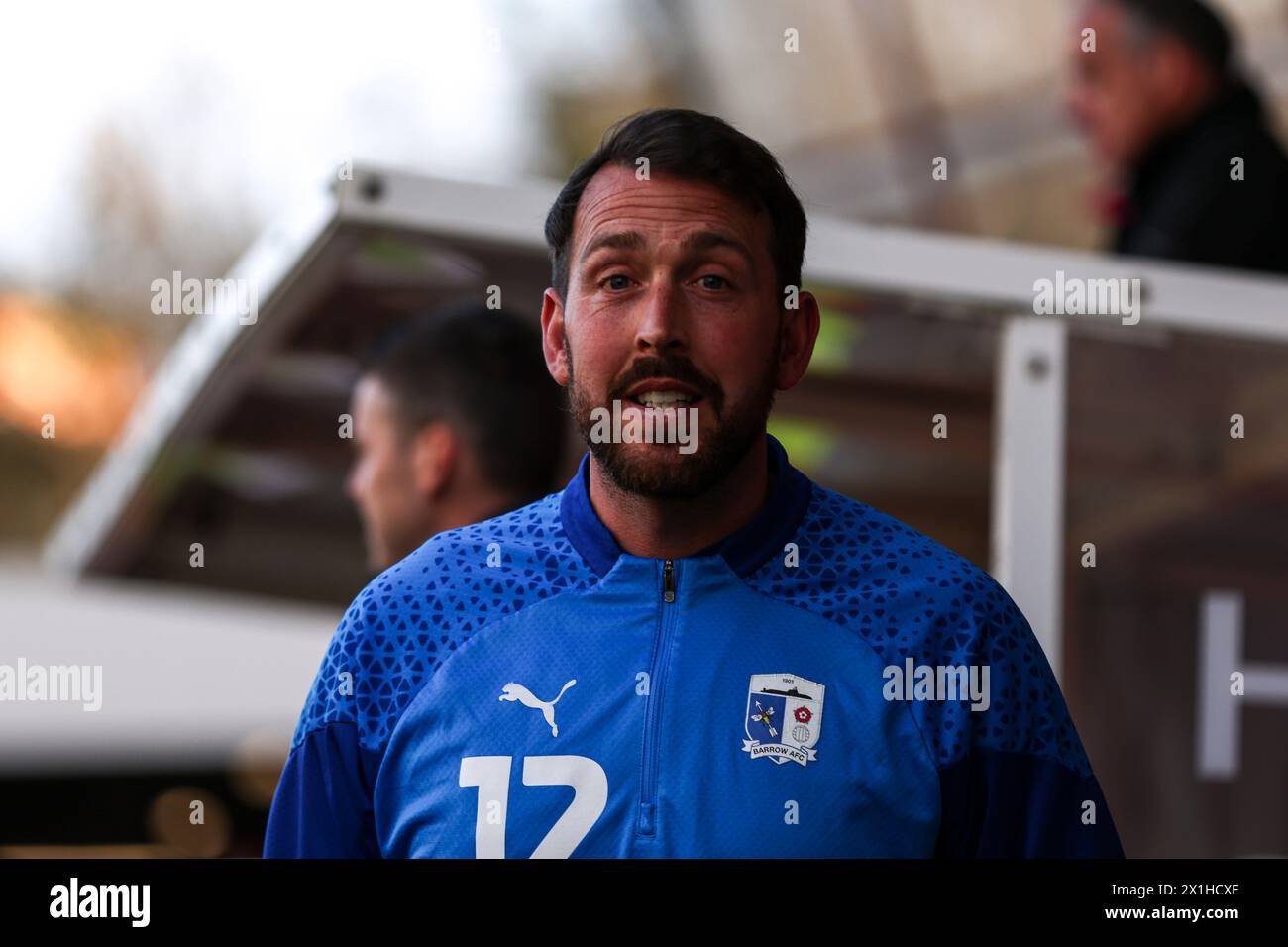 Josh Lillis della Barrow AFC durante la partita Sky Bet League 2 tra Crawley Town e Barrow al Broadfield Stadium di Crawley martedì 16 aprile 2024. (Foto: Tom West | mi News) crediti: MI News & Sport /Alamy Live News Foto Stock