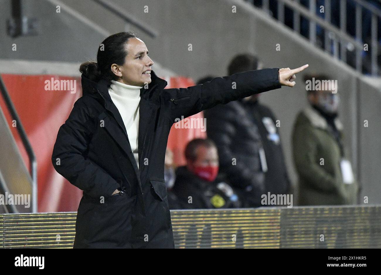 L'allenatrice austriaca Irene Fuhrmann durante la partita di qualificazione al girone G di UEFA Euro 2021 Austria contro Francia a Wiener Neustadt, Austria, il 27 ottobre 2020. - 20201027 PD9425 - Rechteinfo: Diritti gestiti (RM) Foto Stock