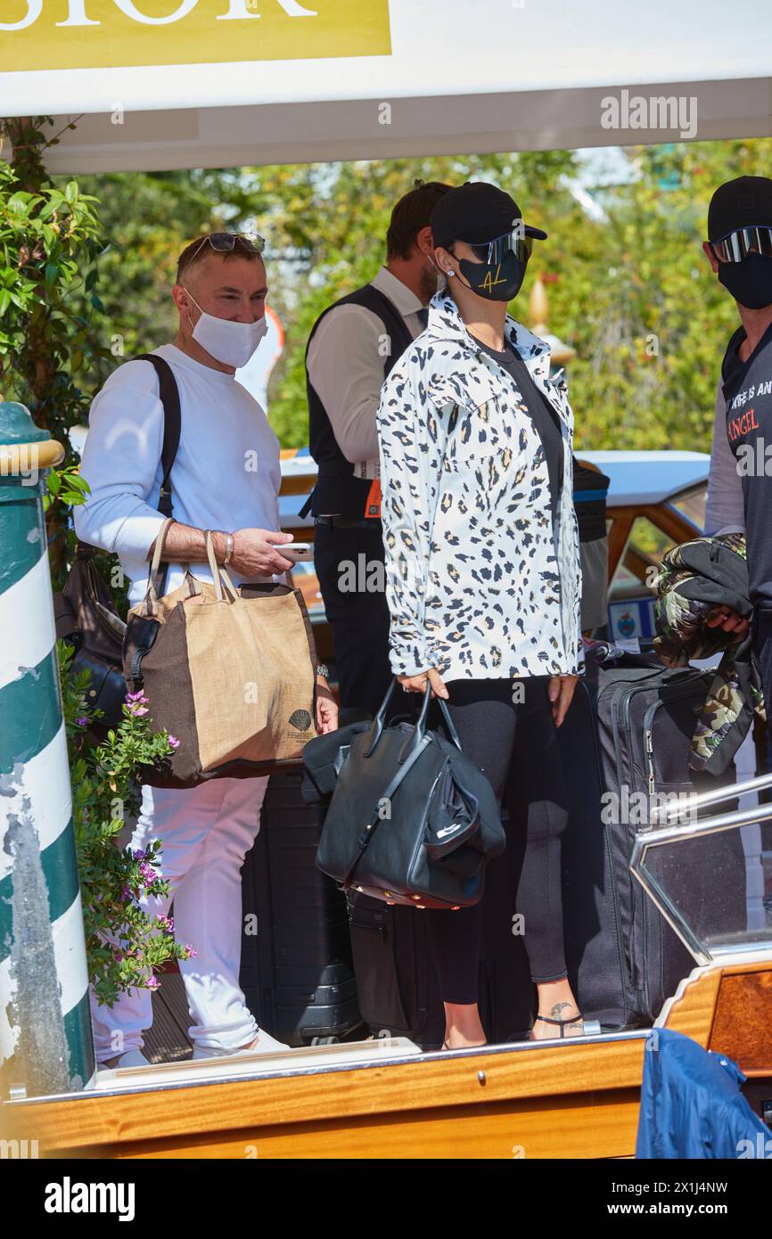 Copyright: Starpix/Alexander TUMA, 31.08.2021 Venezia, Italia, Adriana Lima, 78 Mostra Internazionale d'Arte cinematografica di Venezia - 20210831 PD11206 - Rechteinfo: Rights Managed (RM) Foto Stock