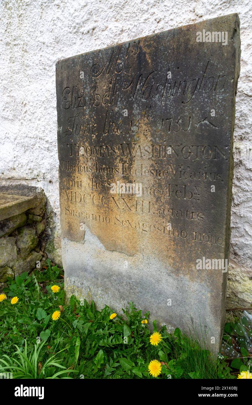 Lapide di Elizabeth e Thomas Washington nella chiesa di Saint Oswald Warton, Lancashire, Inghilterra Foto Stock