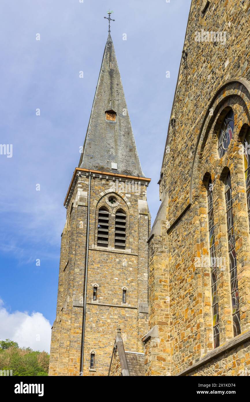 Storica chiesa di Saint-Nicolas nel centro di la Roche-en-Ardenne, Belgio Foto Stock