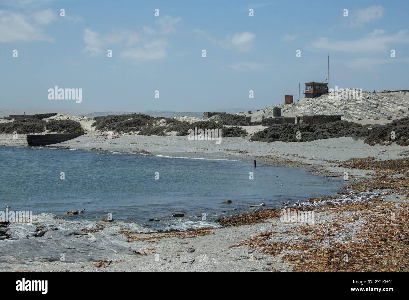 Il vecchio punto di osservazione della guardia costiera a Diaz Point vicino a Luderitz in Namibia. Foto Stock