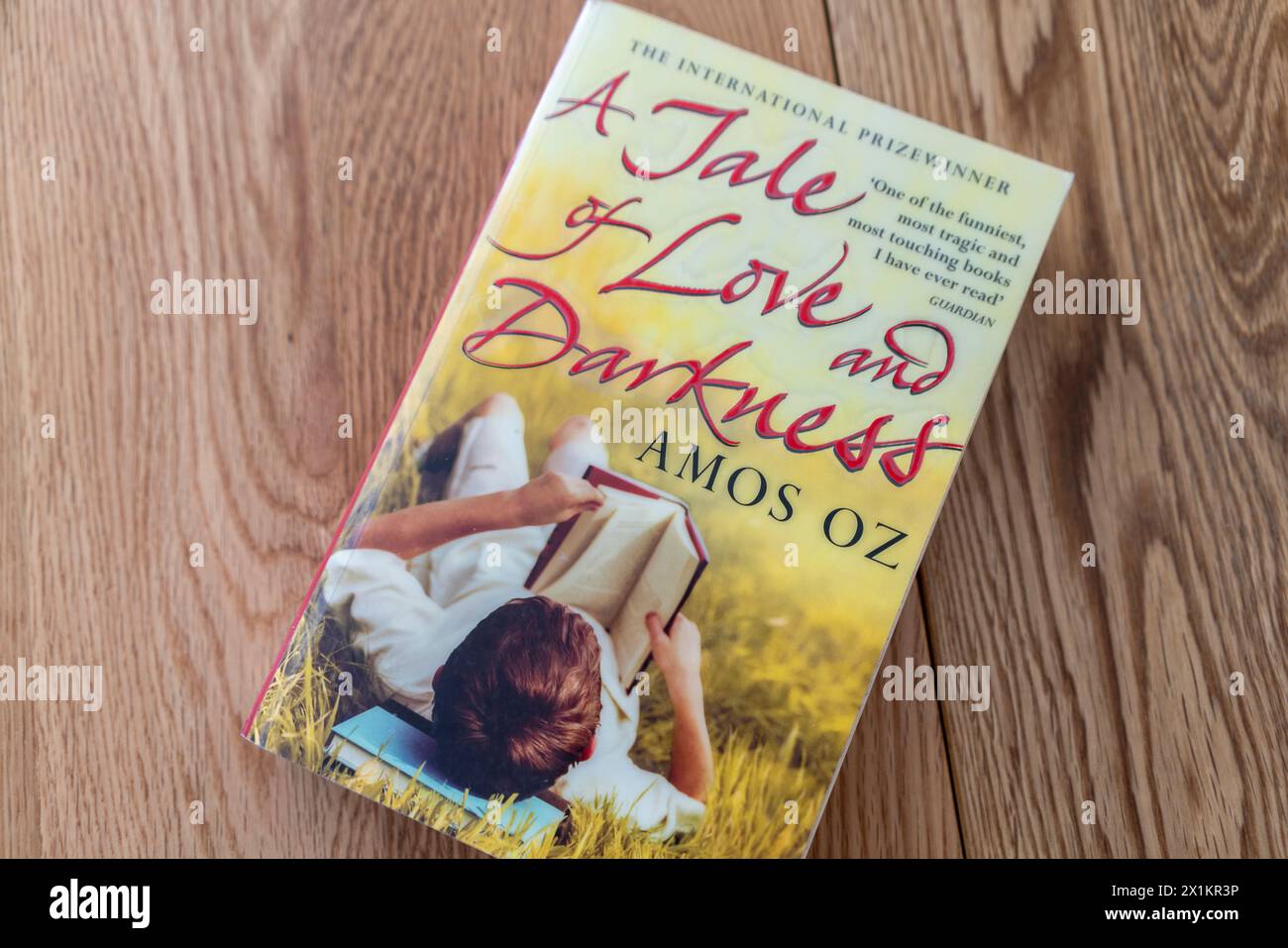 A Story of Love and Darkness un premiato libro di memorie dello scrittore israeliano Amos Oz Foto Stock