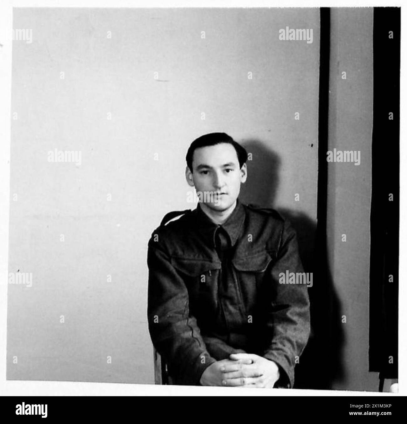 Ritratto del soldato Bull, un soldato che serve nell'esercito britannico. Foto Stock