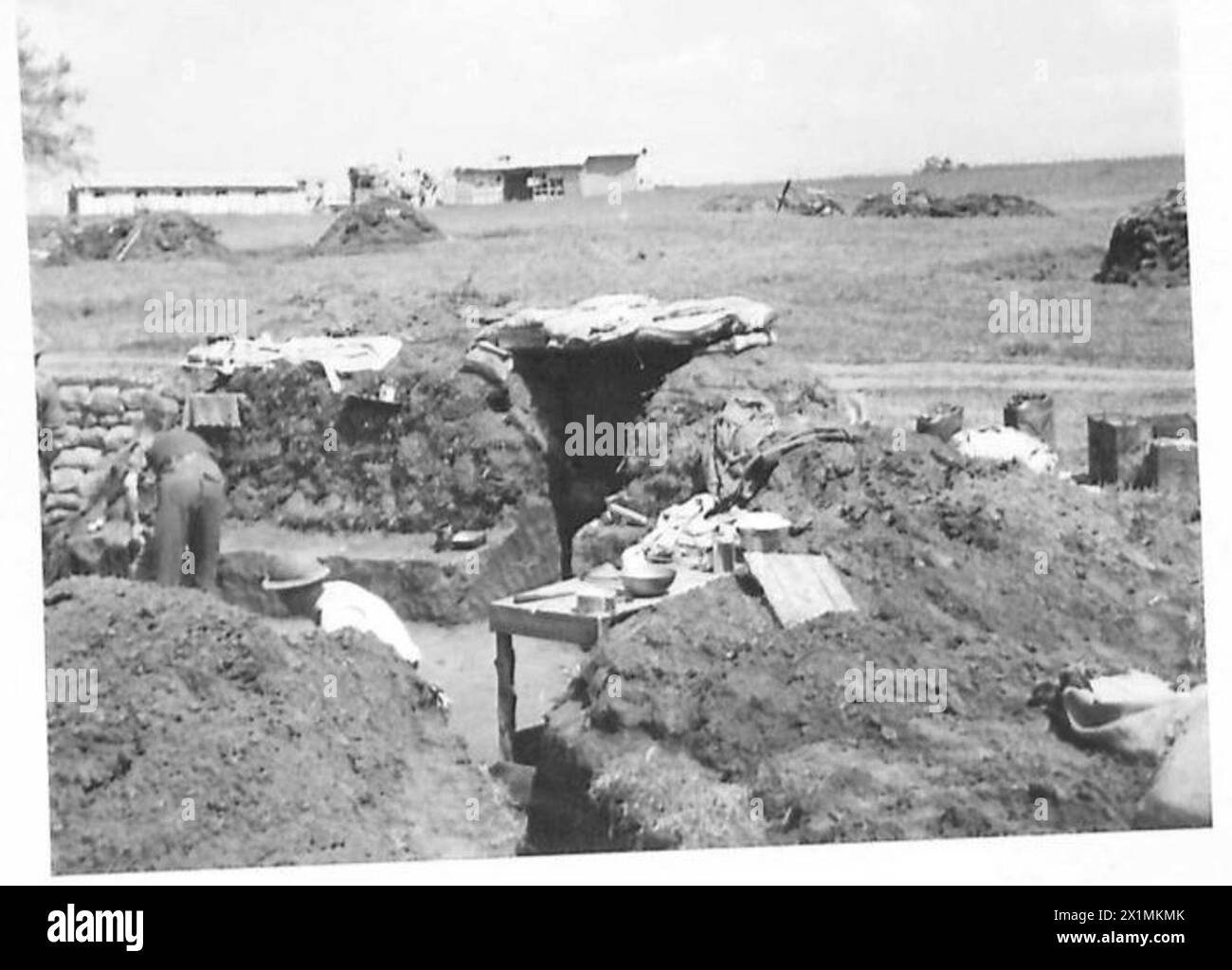 Quartier generale No. 3 Squadron della Quinta Armata britannica è posizionato vicino a la Cogna, Italia, durante la campagna di Anzio. La testa di ponte di Anzio fu un sito critico per le forze alleate all'inizio del 1944. Foto Stock