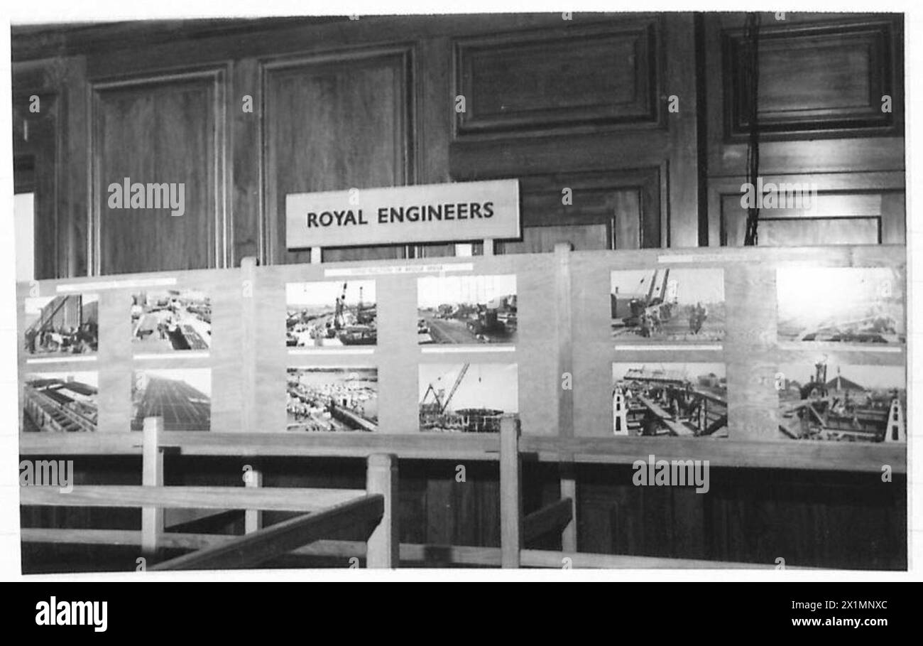 La Mulberry Exhibition presso l'Institute of Civil Engineers di Londra espone progetti ingegneristici e tecniche di costruzione dell'esercito britannico. Foto Stock