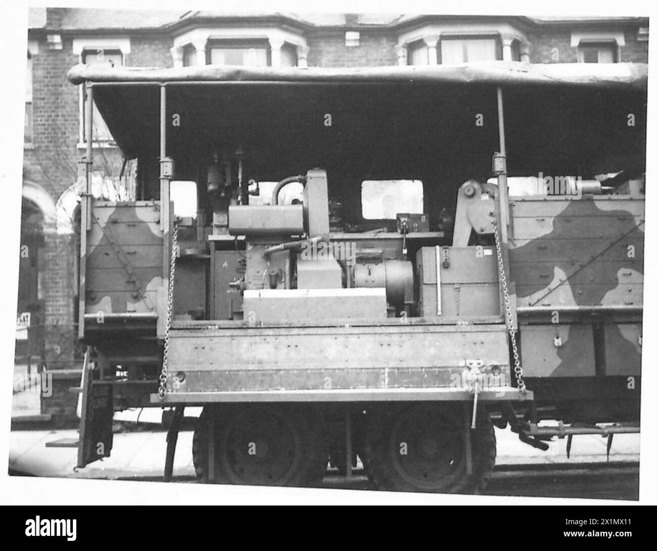 Le fotografie mostrano i camion di tipo "B" utilizzati dall'esercito britannico per il trasporto e il supporto logistico. Foto Stock