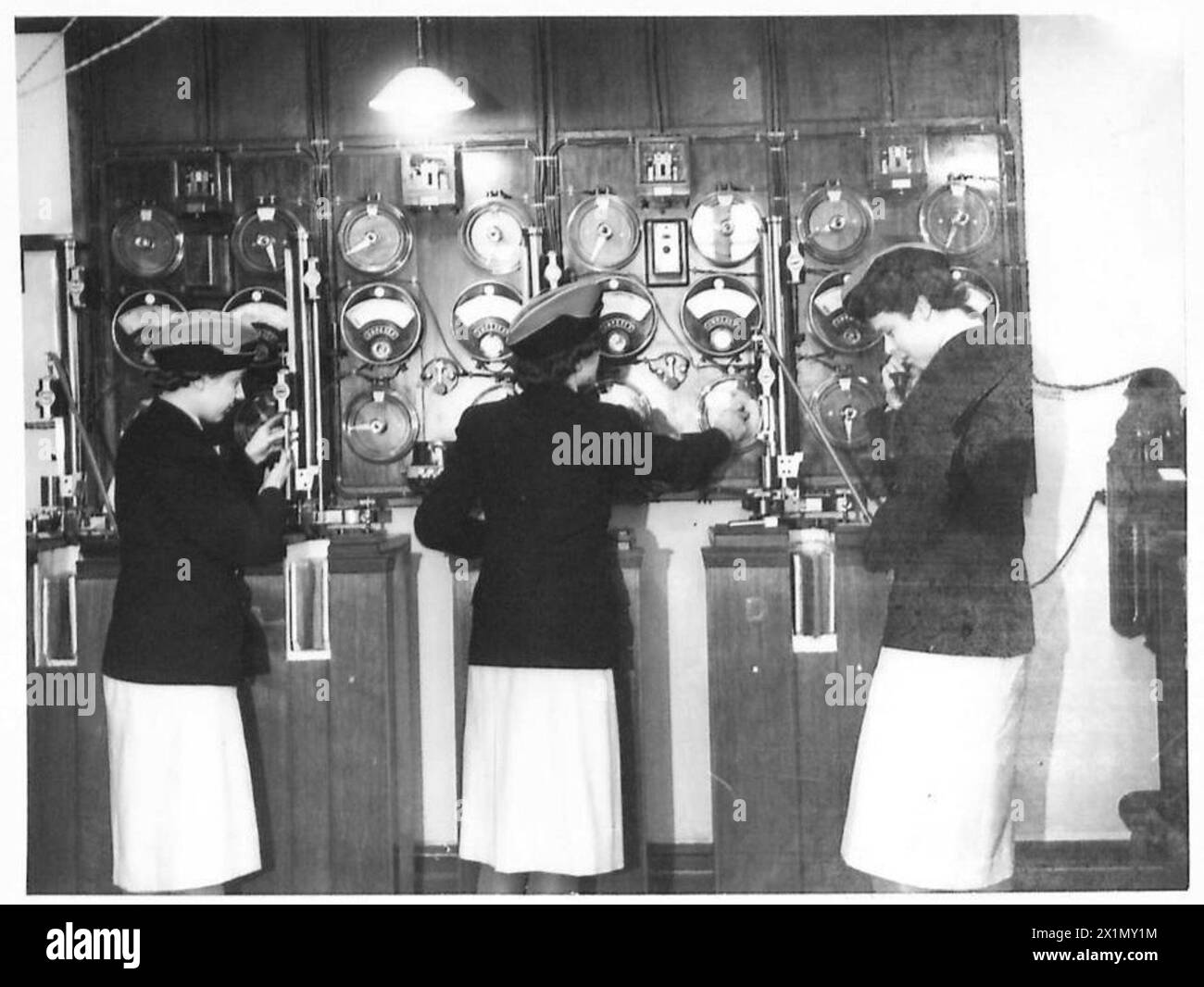 L'esercito britannico operò in Gran Bretagna tra il 1939 e il 1945, gestendo addestramento, schieramenti e difesa interna. Foto Stock