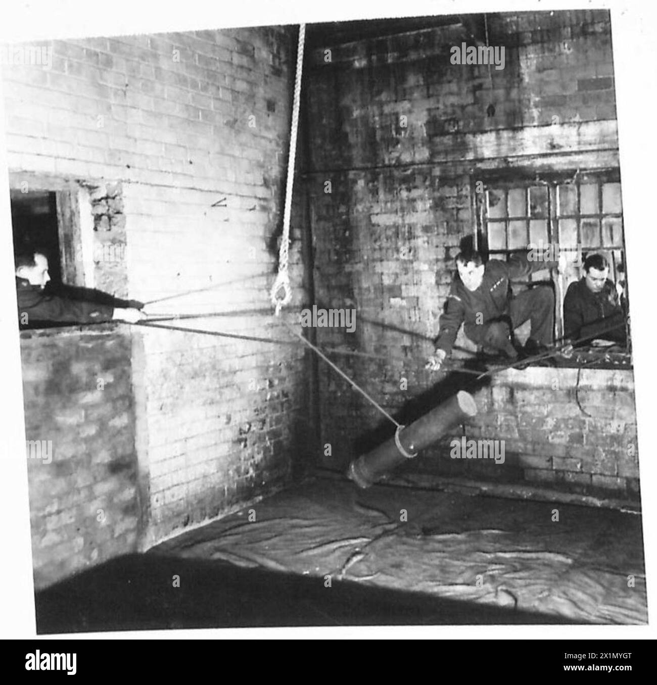 Gli studenti navigano nel corso della commissione di selezione del War Office, dimostrando le procedure di valutazione e addestramento all'interno dell'esercito britannico. Foto Stock