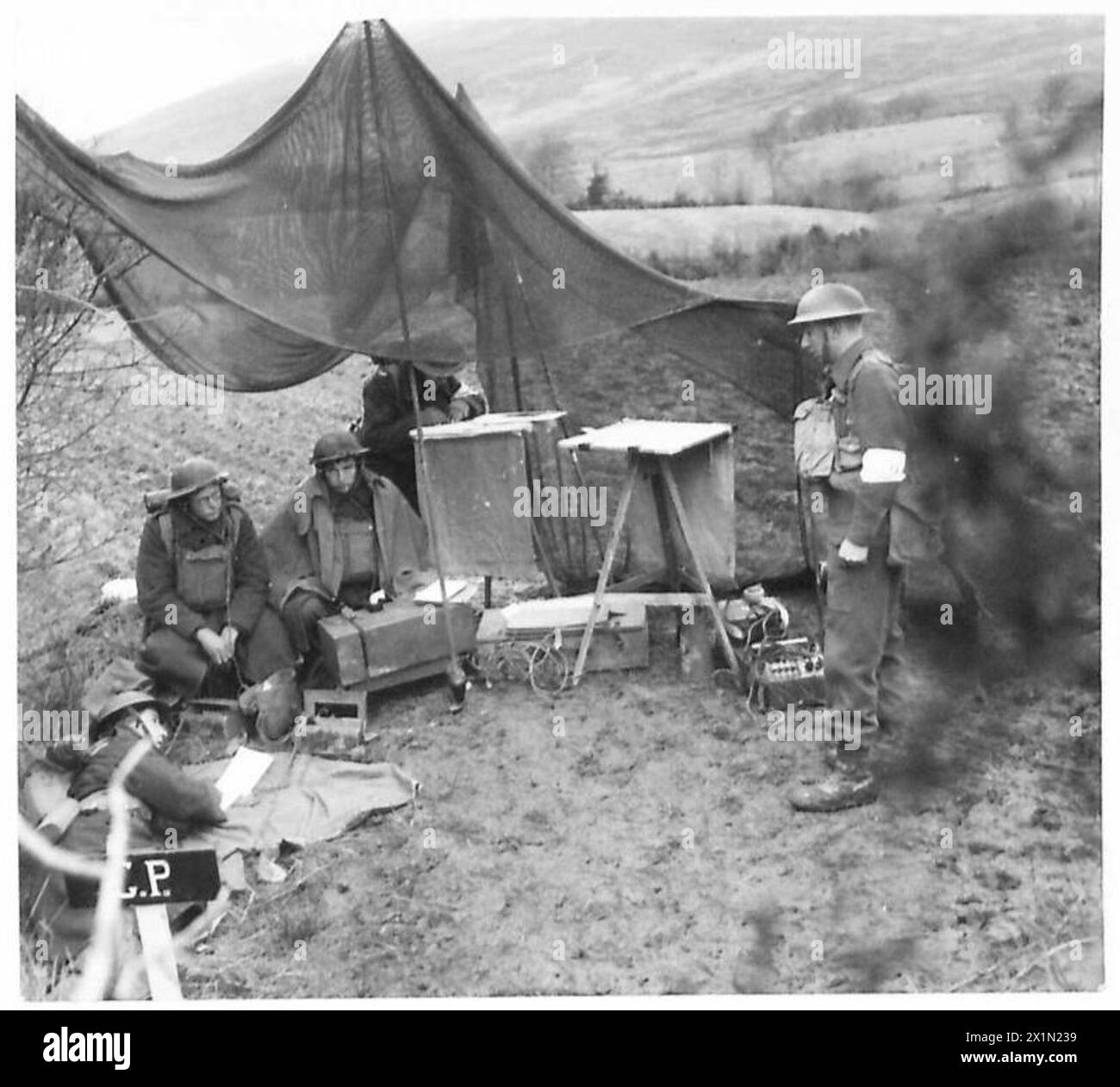I cannoni da sei pollici in Irlanda del Nord sono diretti e controllati da un Battery Command Post, British Army. Foto Stock