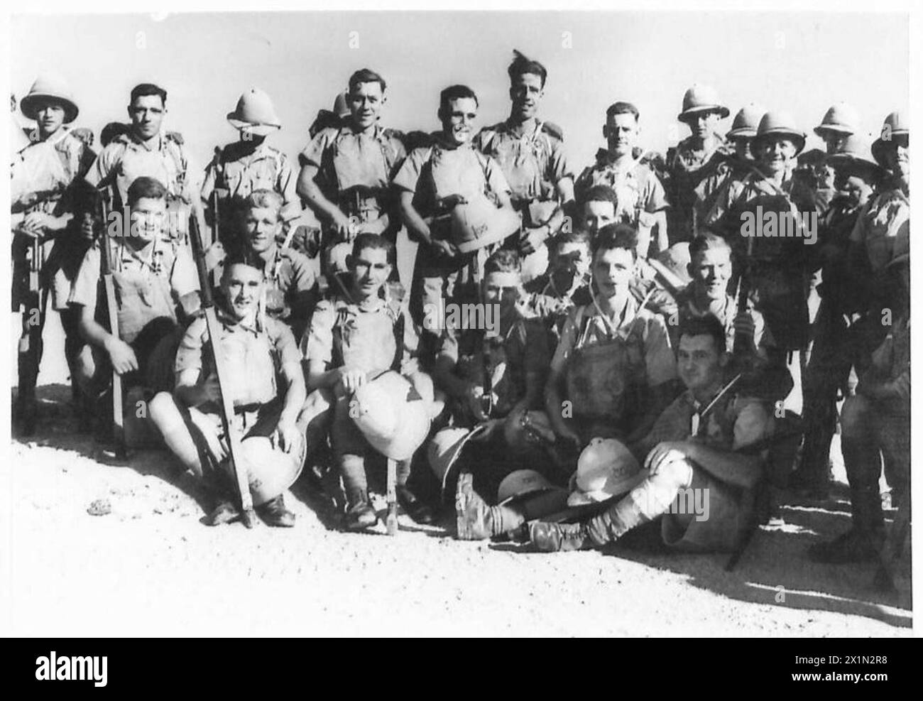 FANTERIA IN EGITTO - Un gruppo allegro di alcuni battaglioni dopo un duro allenamento mattutino, British Army Foto Stock