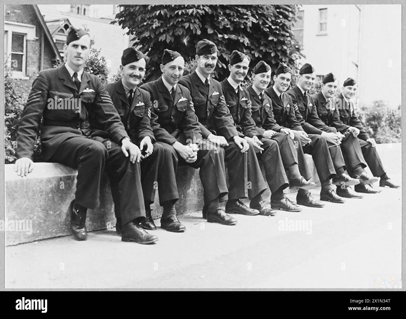 Dieci piloti di sergente dall'Australia arrivano in Gran Bretagna per unirsi alla Royal Air Force. Foto Stock