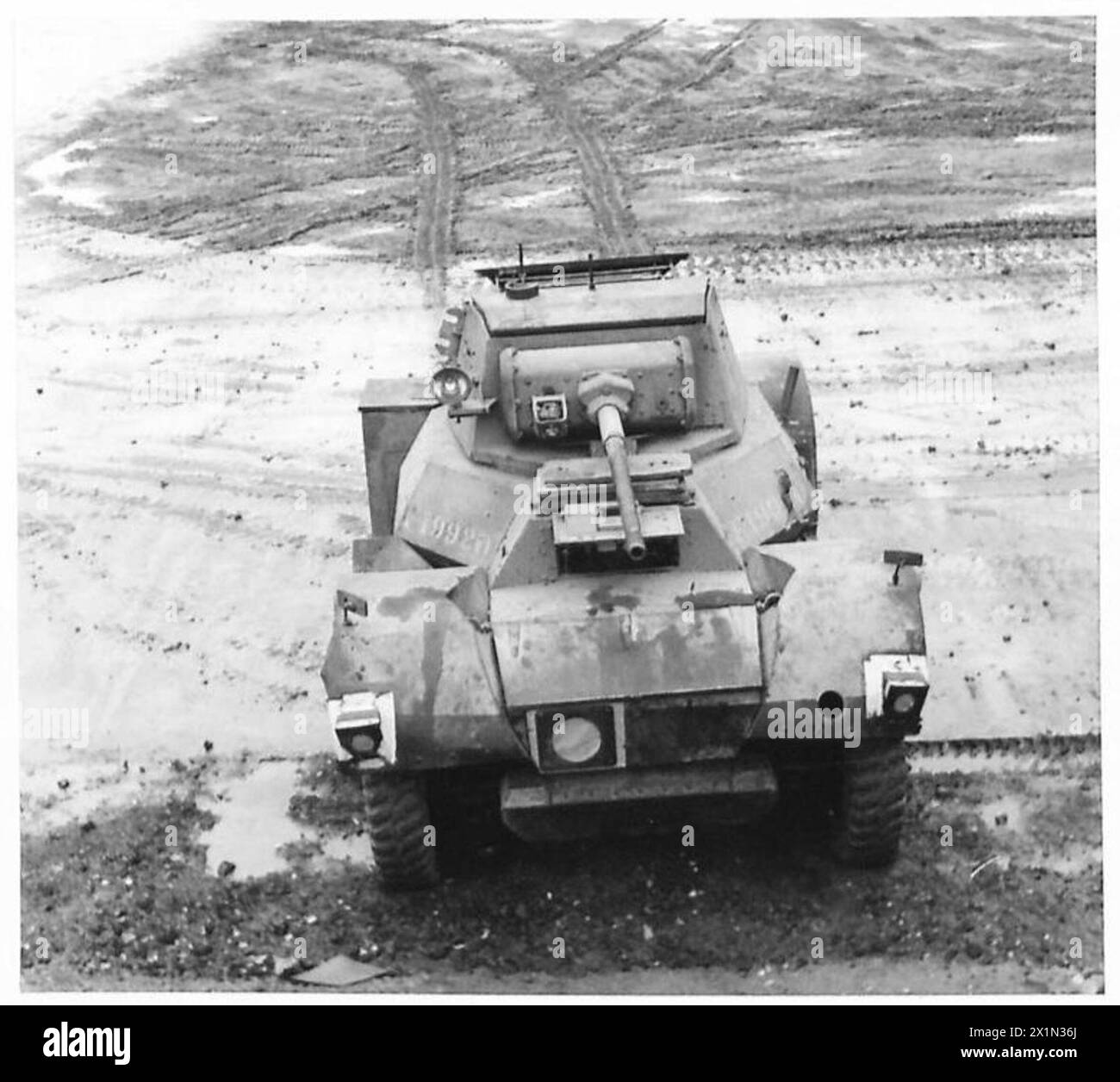 Le fotografie mostrano la nuova auto corazzata Daimler usata dall'esercito britannico. Foto Stock