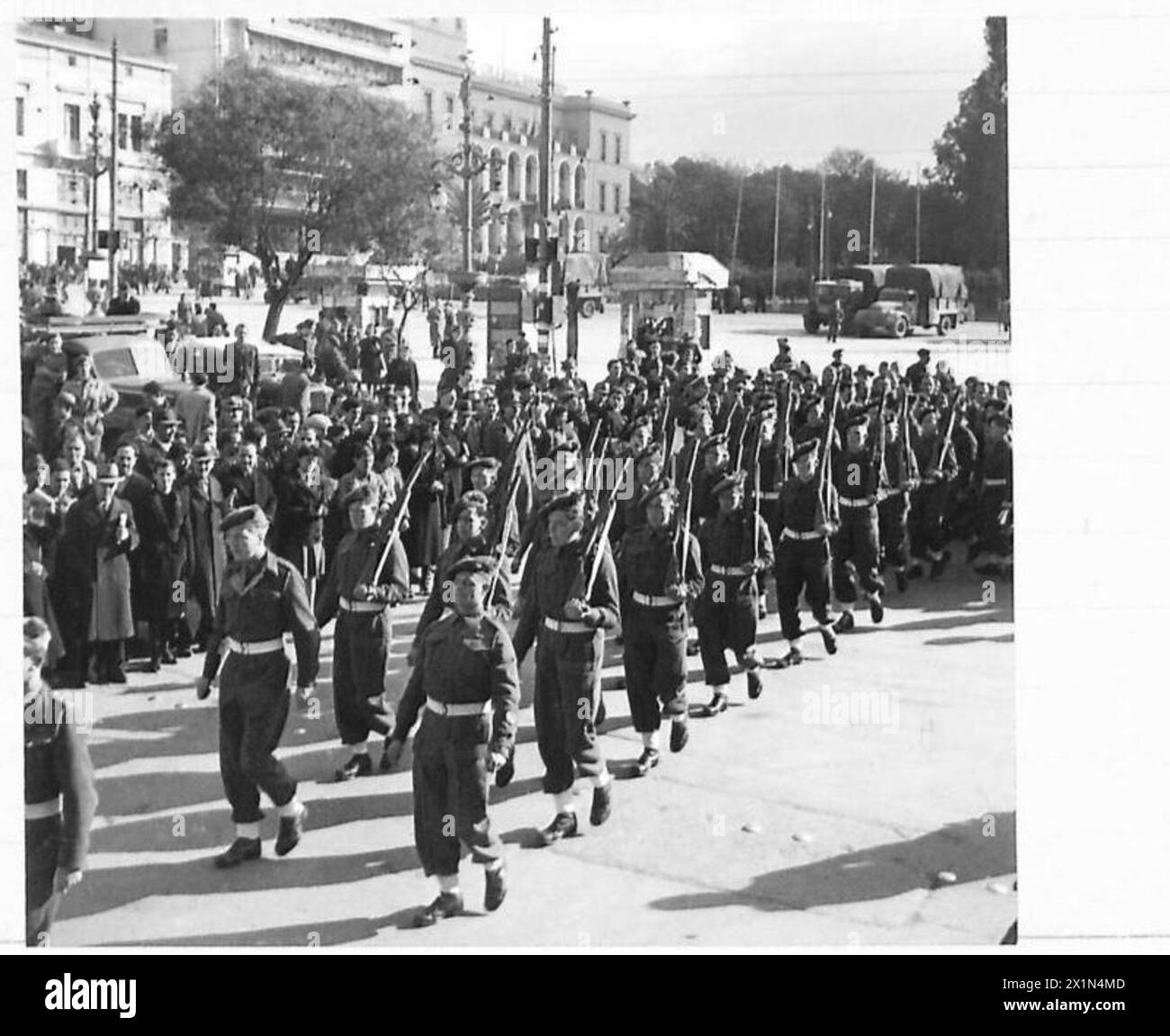 Una sezione del vi Battaglione, Black Watch, sfilerà attraverso Piazza della Costituzione, la piazza principale di Atene, British Army. Foto Stock