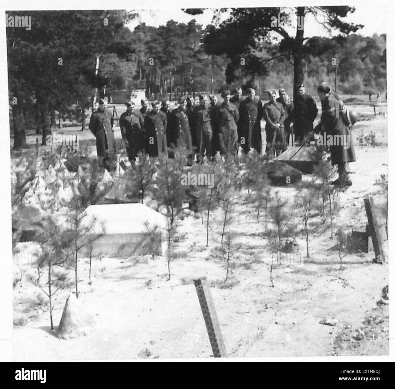 Un modello mostra un campeggio mimetico presso la School of Hygiene, British Army. Foto Stock