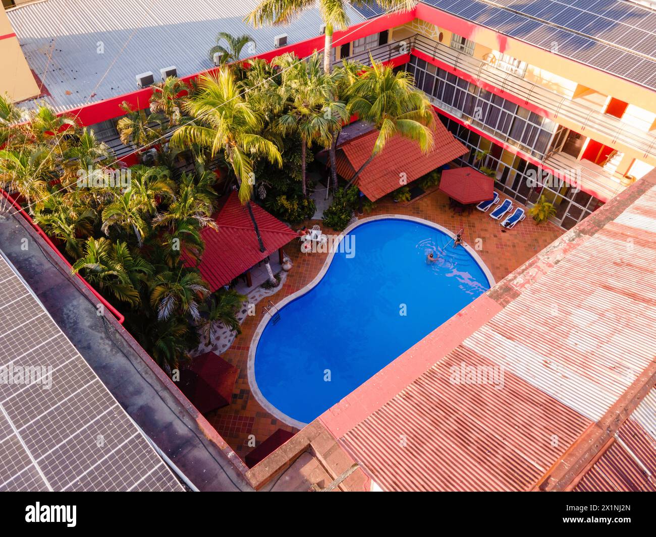 Foto aerea del Gran Hotel Paris, la Ceiba, Honduras in un bellissimo pomeriggio. Foto Stock