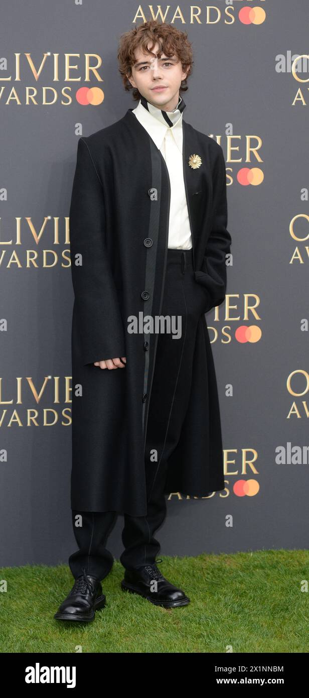 La foto deve essere accreditata ©Alpha Press 078237 14/04/2024 Jack Wolfe agli Olivier Awards 2024 di Londra. Foto Stock
