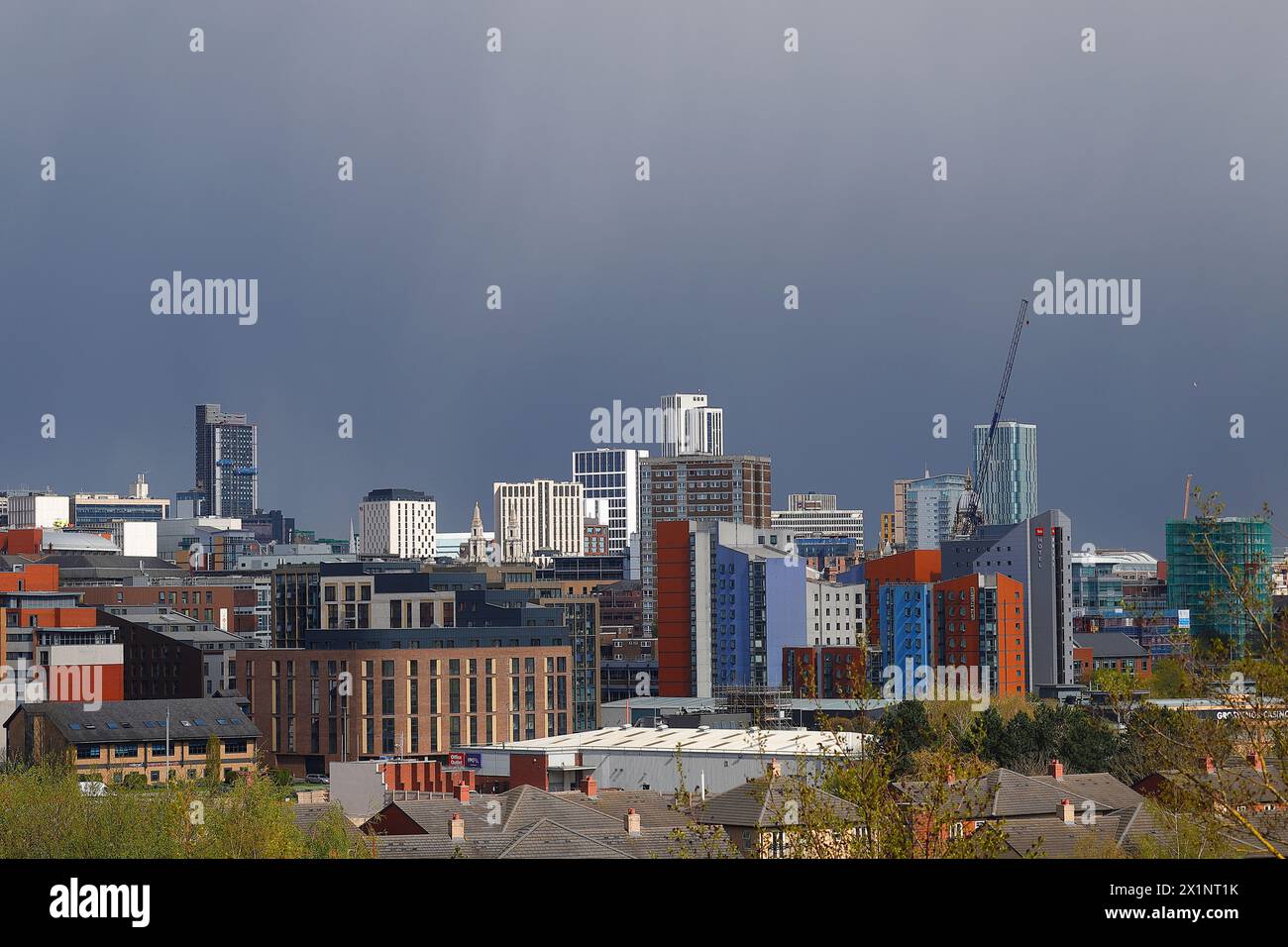 Una vista dello skyline del centro di Leeds con Altus House, lo Yorkshire e l'edificio più alto di Leeds nel 2024 Foto Stock