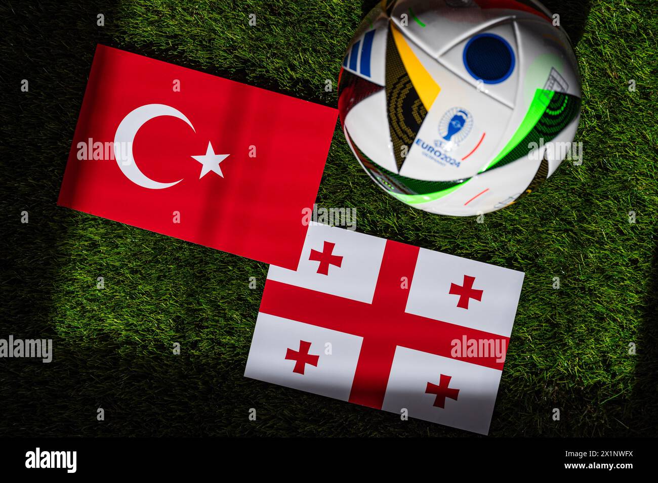 LIPSIA, GERMANIA, 17 APRILE 2024: Turchia contro Georgia, partita di calcio Euro 2024 del gruppo F al BVB Stadion Dortmund, Dortmund, 18 giugno 2024, palla ufficiale Foto Stock