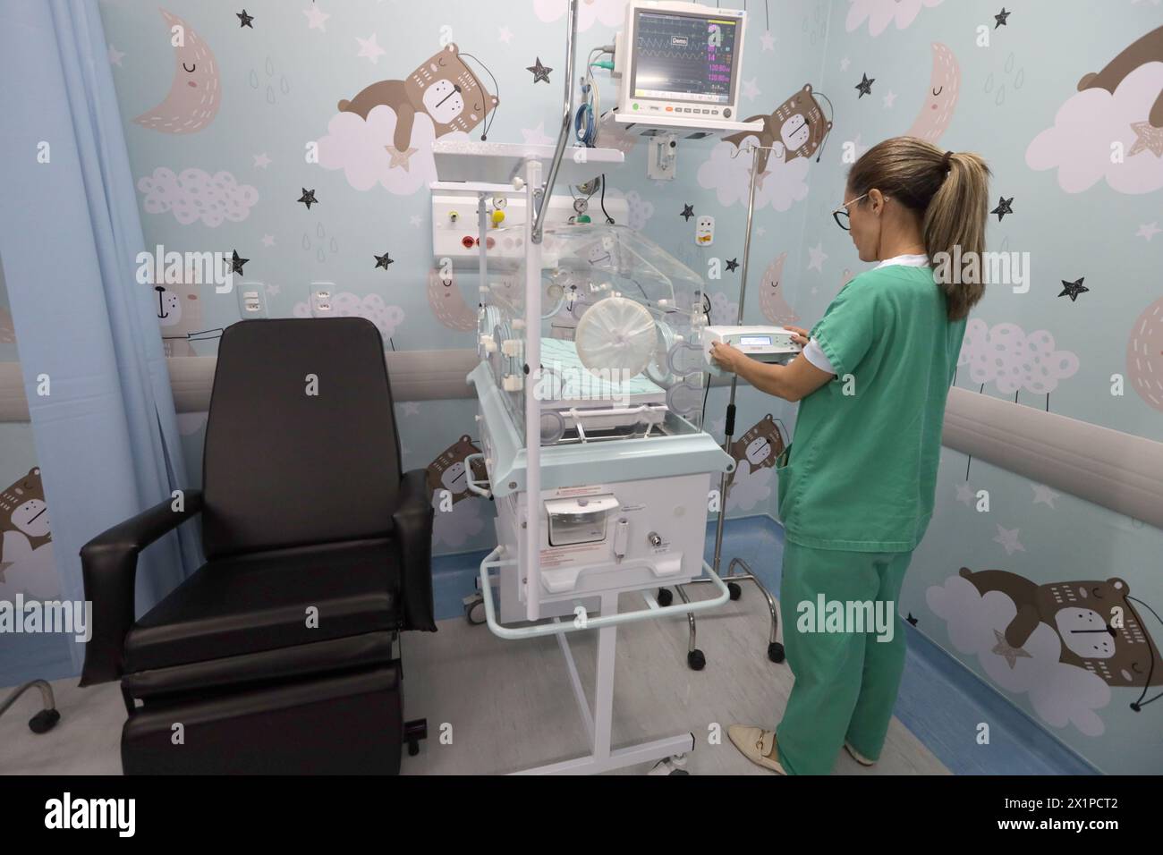 Irece, bahia, brasile - 17 marzo 2024: Unità di terapia intensiva infantile di un ospedale pubblico nella città di Irece. Foto Stock