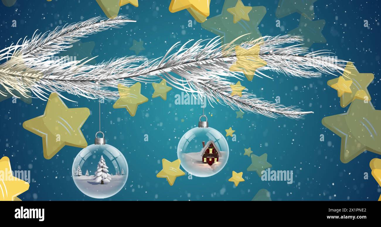 I fiocchi di neve cadono dolcemente intorno alle decorazioni festose appese al ramo Foto Stock
